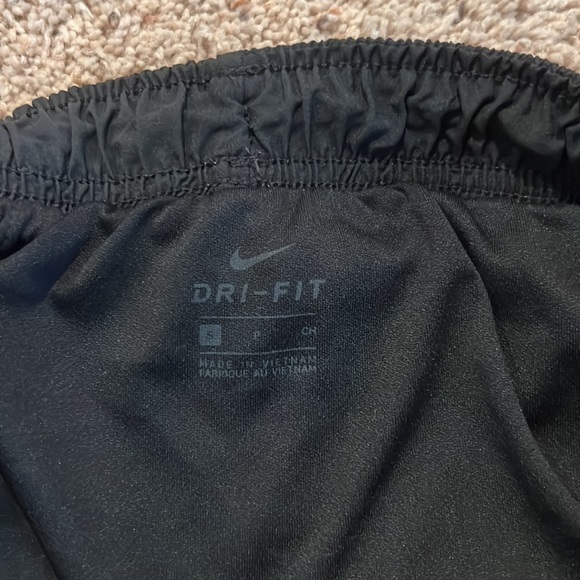 Nike Black and White Running Shorts Sz S - Picture 3 of 3